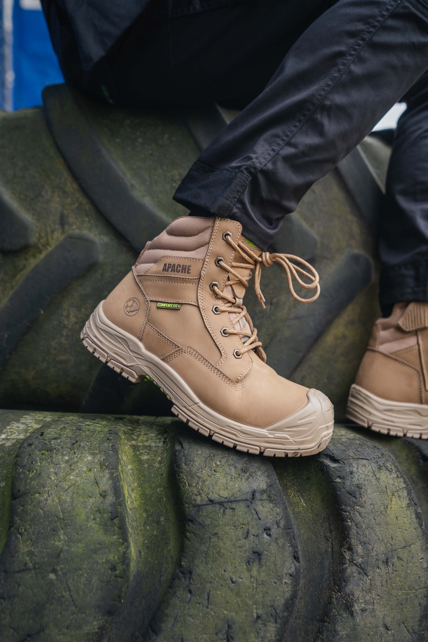 Apache Outback Side-Zipped Safety Boot